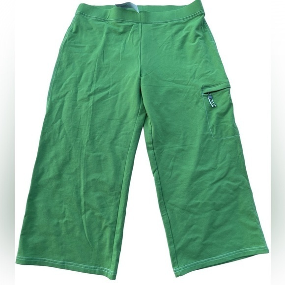 $10 $10 Throwback Thursday! AT LOFT Green Pocket Knit Capri Work Out Sweat Pants - Picture 1 of 7